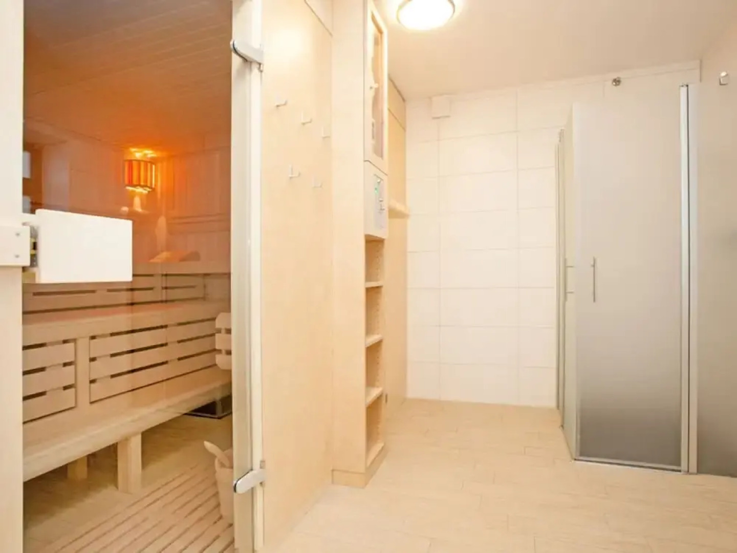 "levke" in Residence on the South Beach