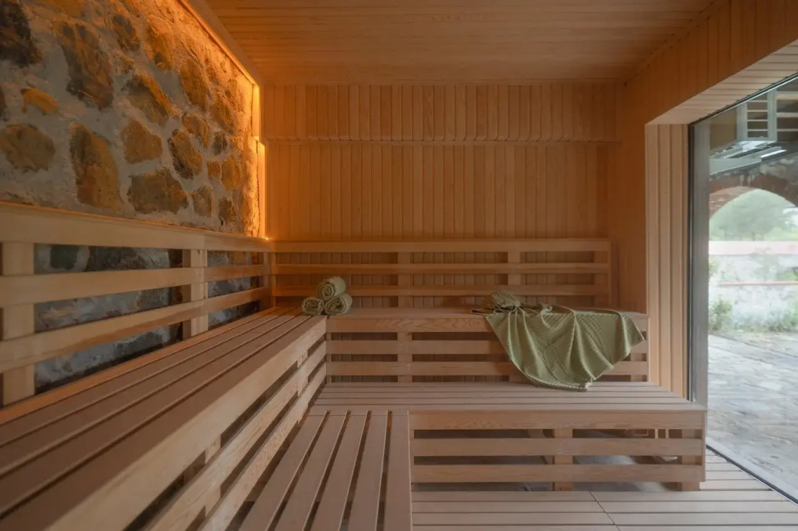 Izz Getaway – Adults Only