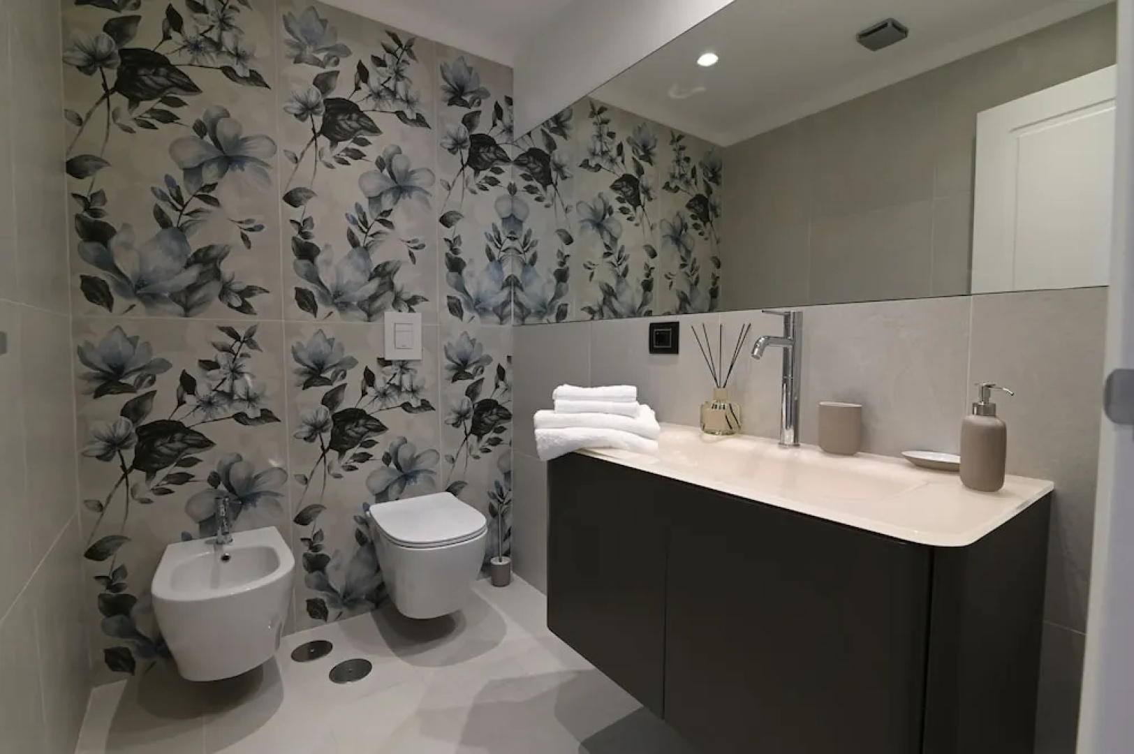 Slopes Suites and Spa