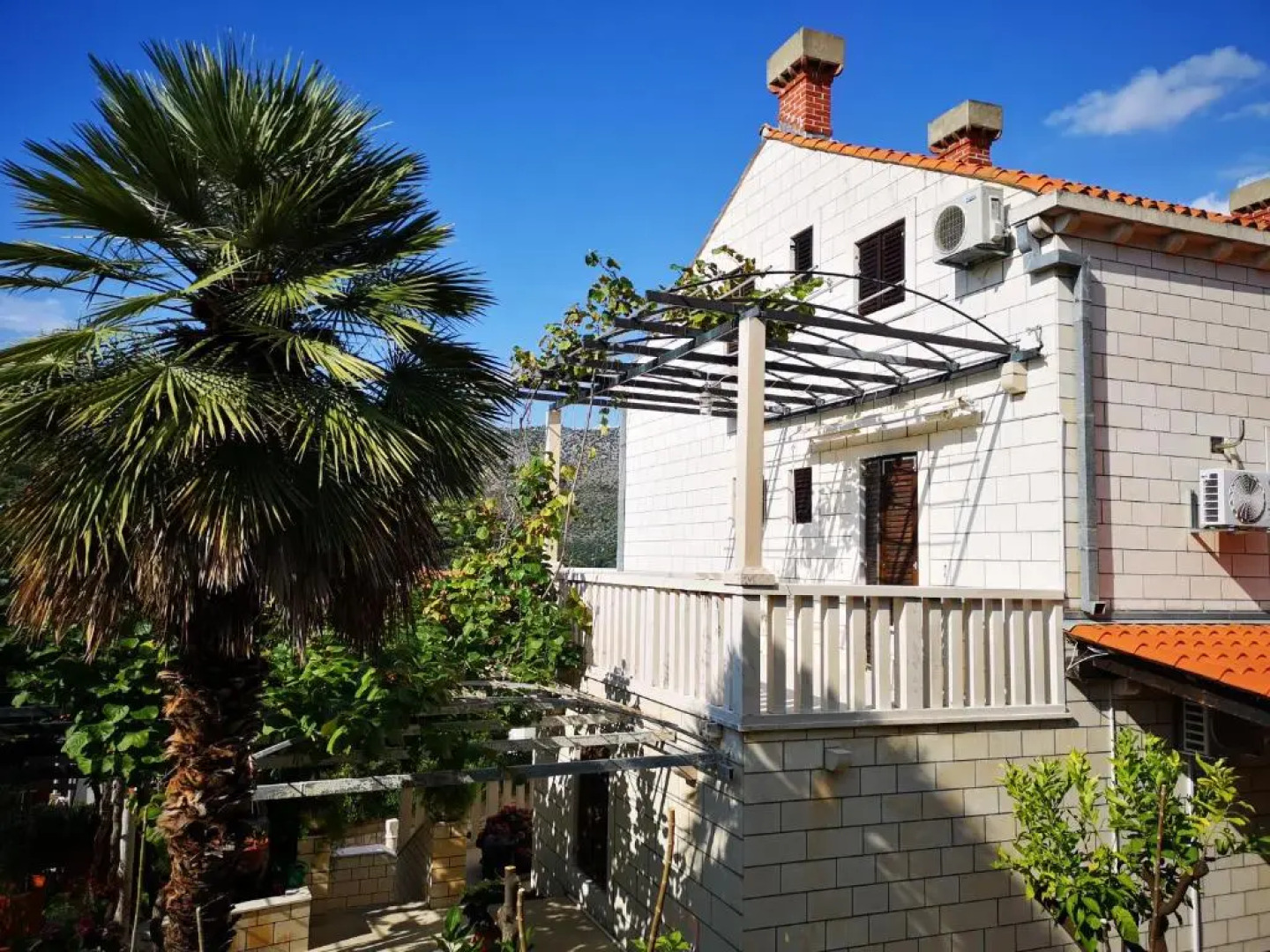 Apartments and Rooms Villa Mir