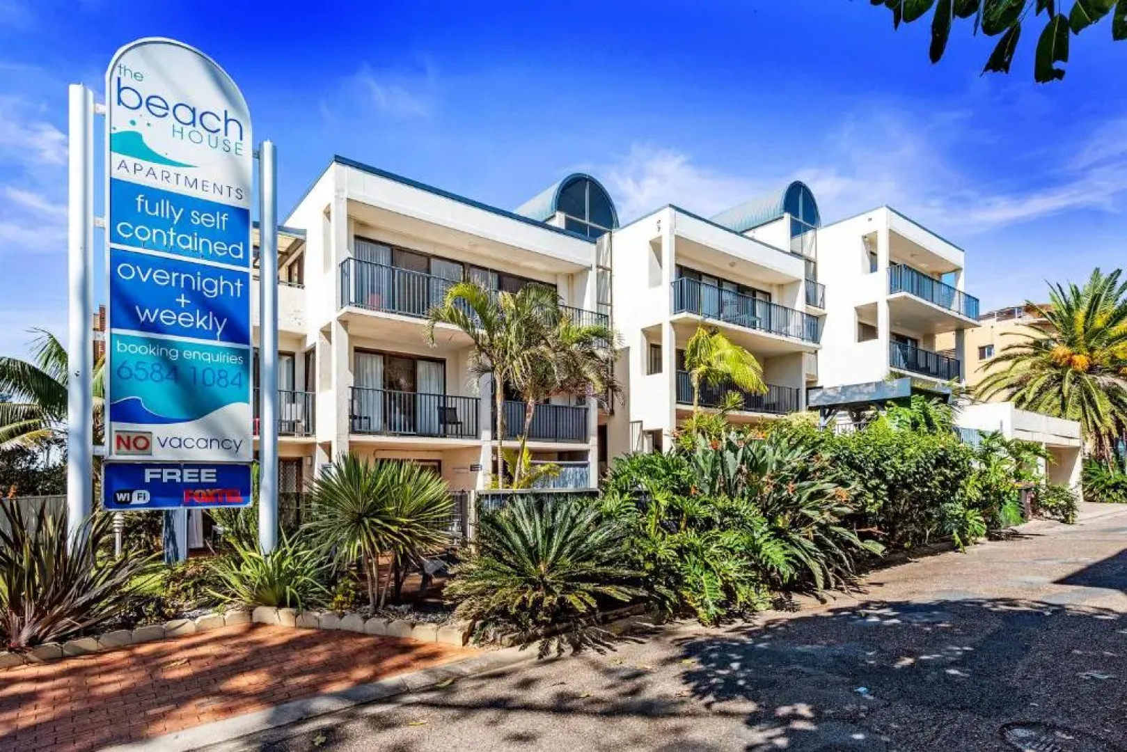 Beach House Holiday Apartments