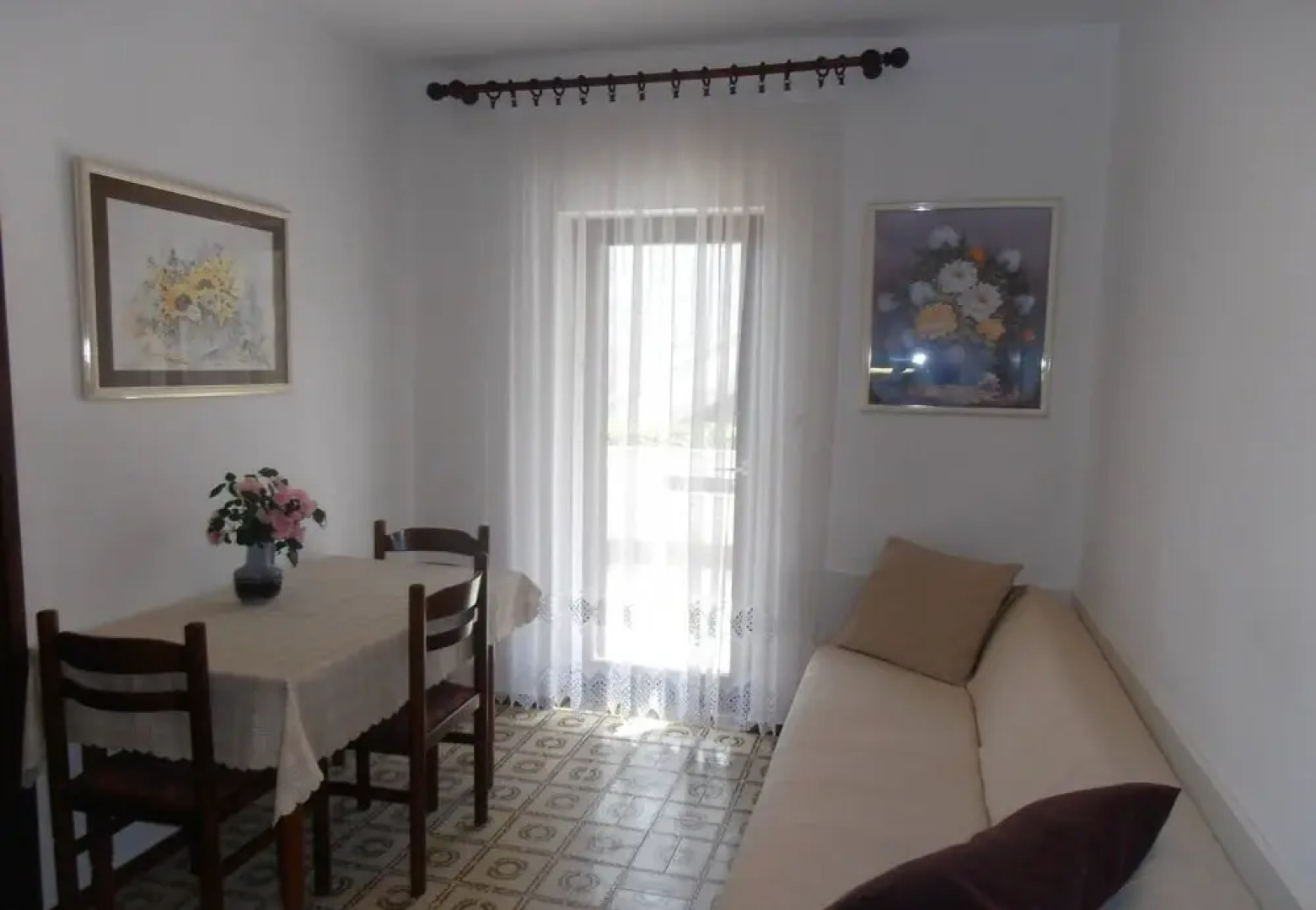 Dragica - With Kids Playground - A3 Lara