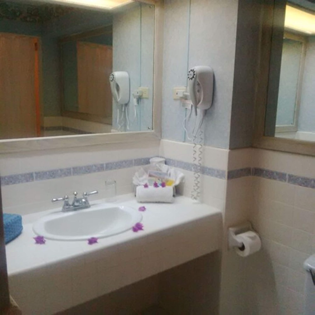 Coco Reef Resort and Spa