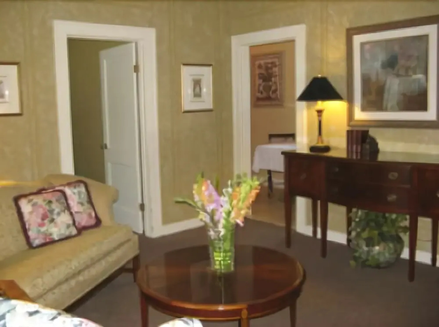 St. Vincent Row Suites