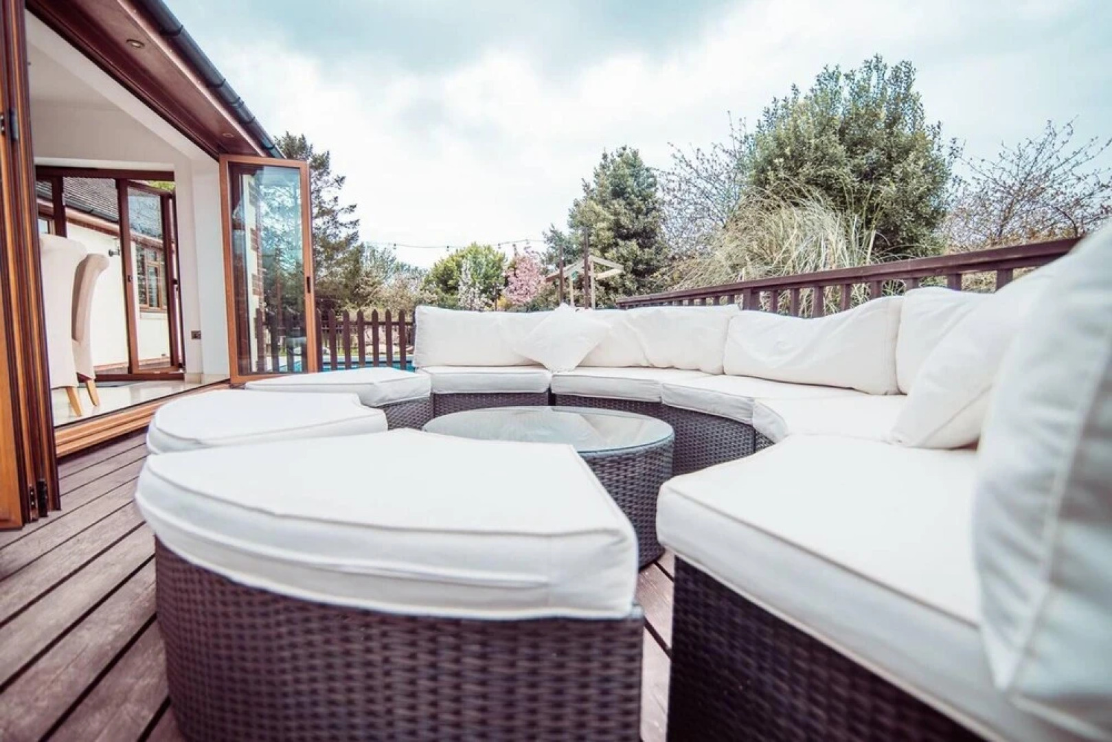 Threeways Retreat With Heated Swimming Pool