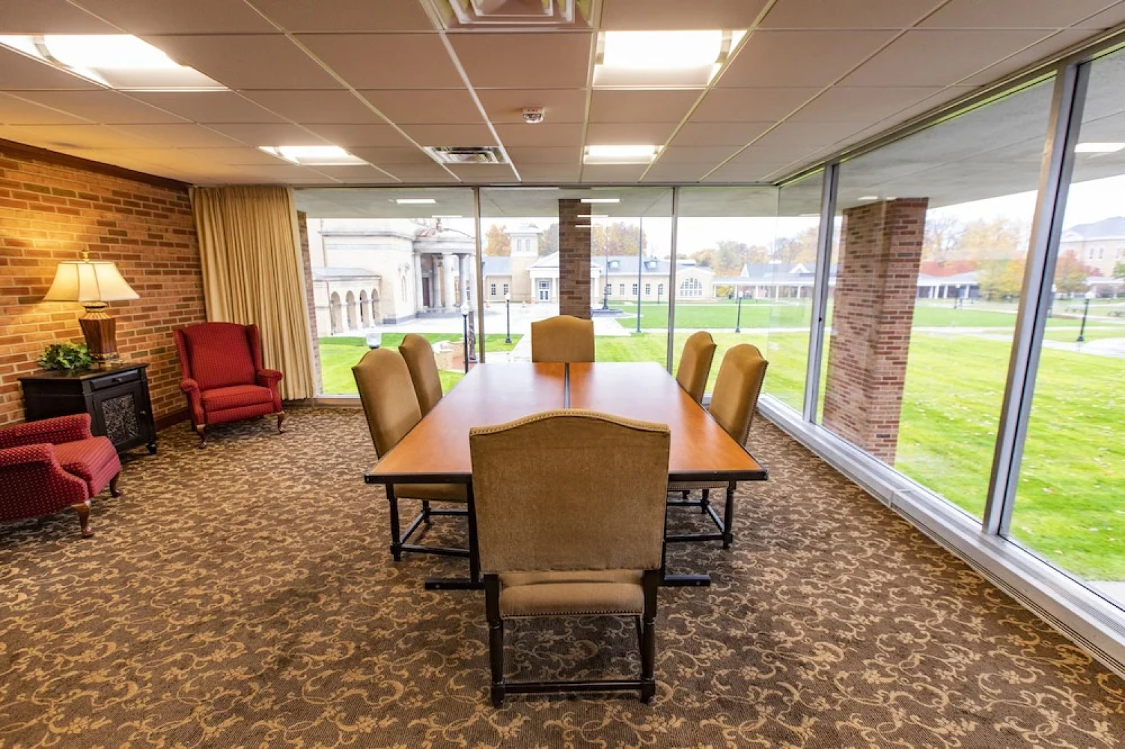 Hillsdale College Dow Hotel and Conference Center