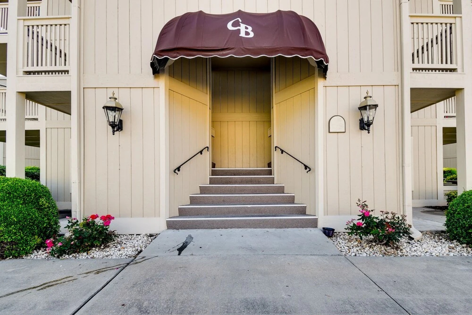 Balcony, Pool & Hot Tub: Little River Condo!