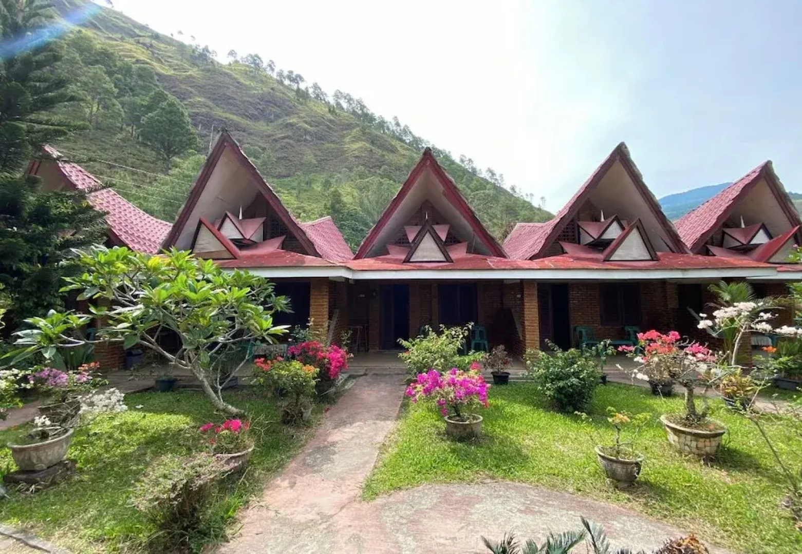 Roman Sinasi Hotel