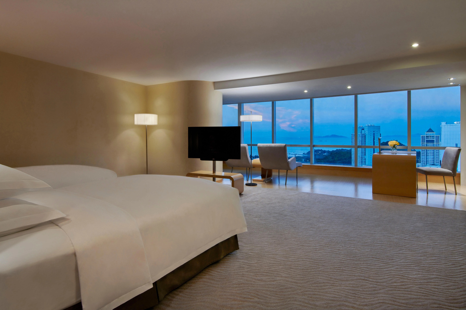 Crowne Plaza Zhuhai City Center by IHG