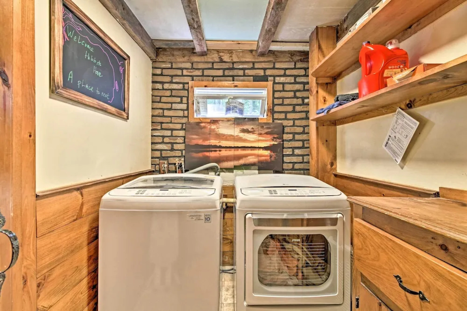 Rustic Bradford Cottage - 14 Miles to Sunapee Mtn!