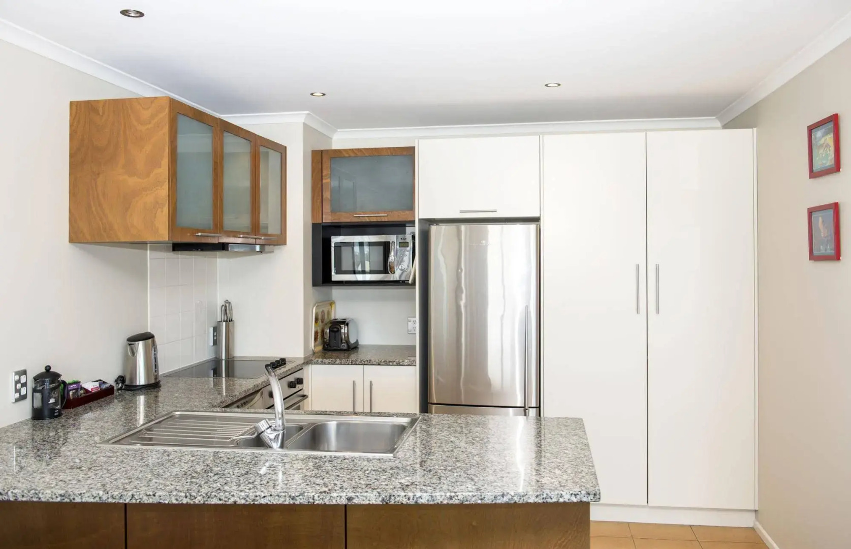 The Reef Beachfront Apartments