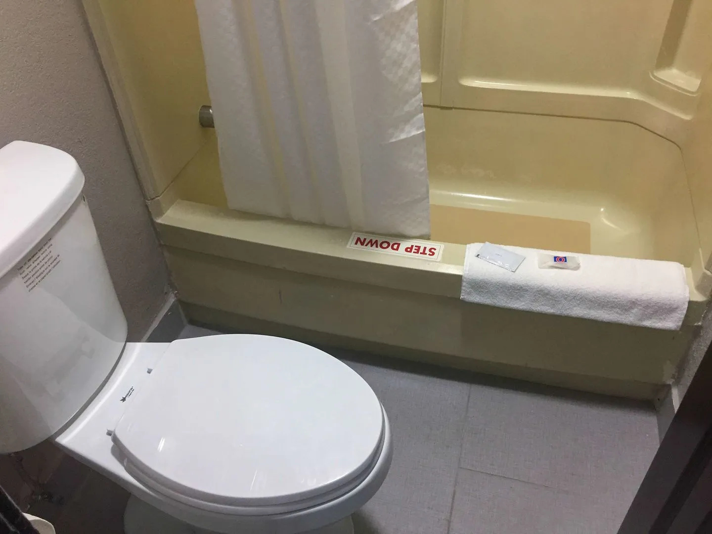 Motel 6 Burnsville, MN