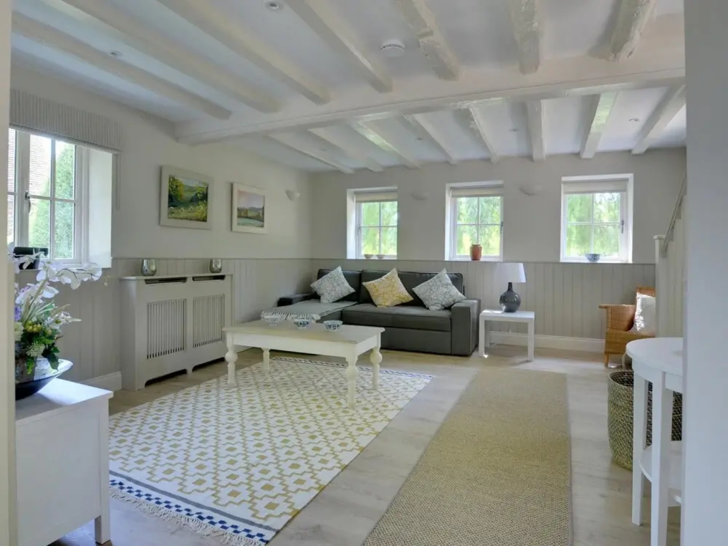 Vintage Holiday Home in Leigh With Swimming Pool