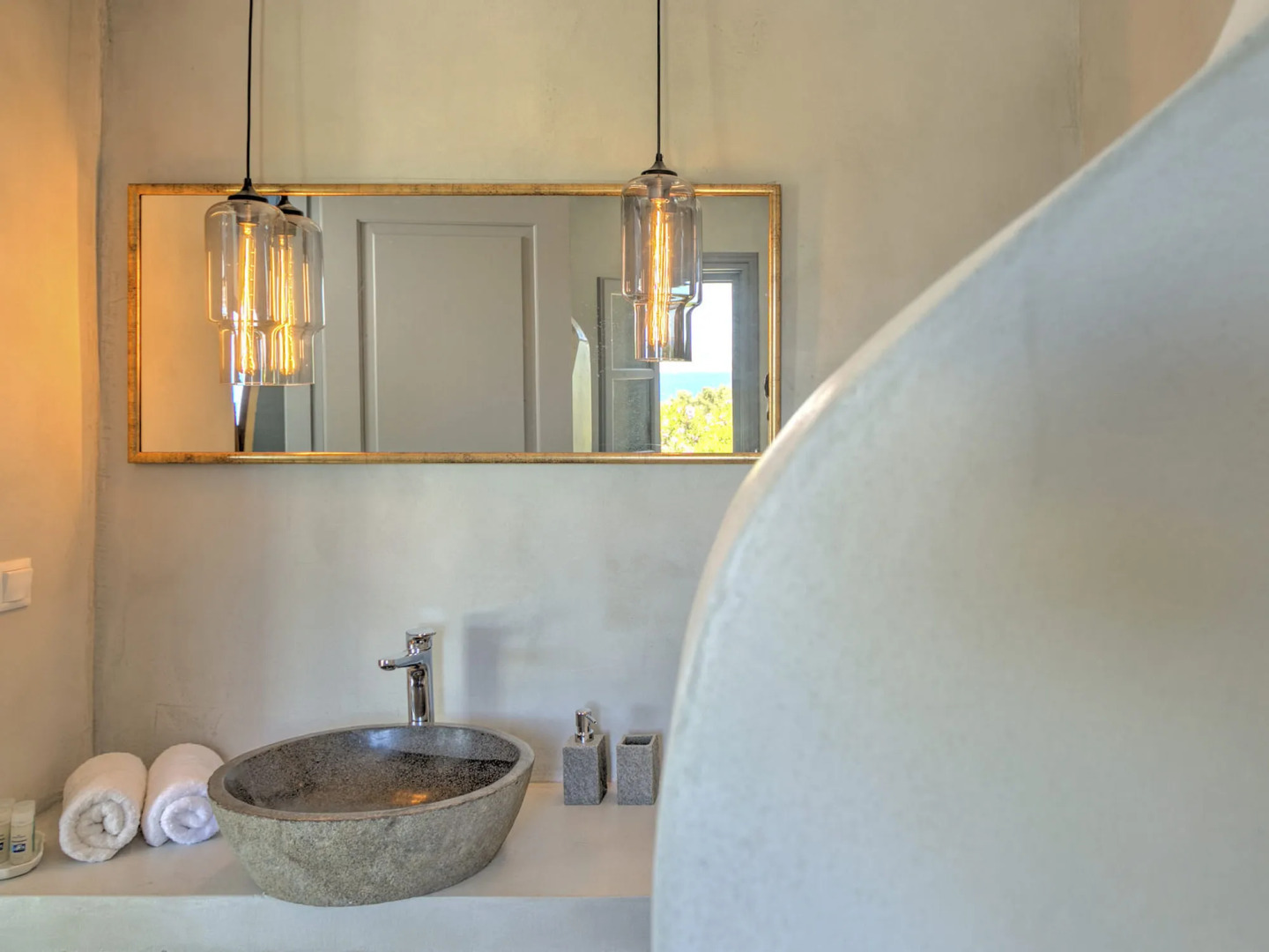 9 Muses Exclusive Apartments