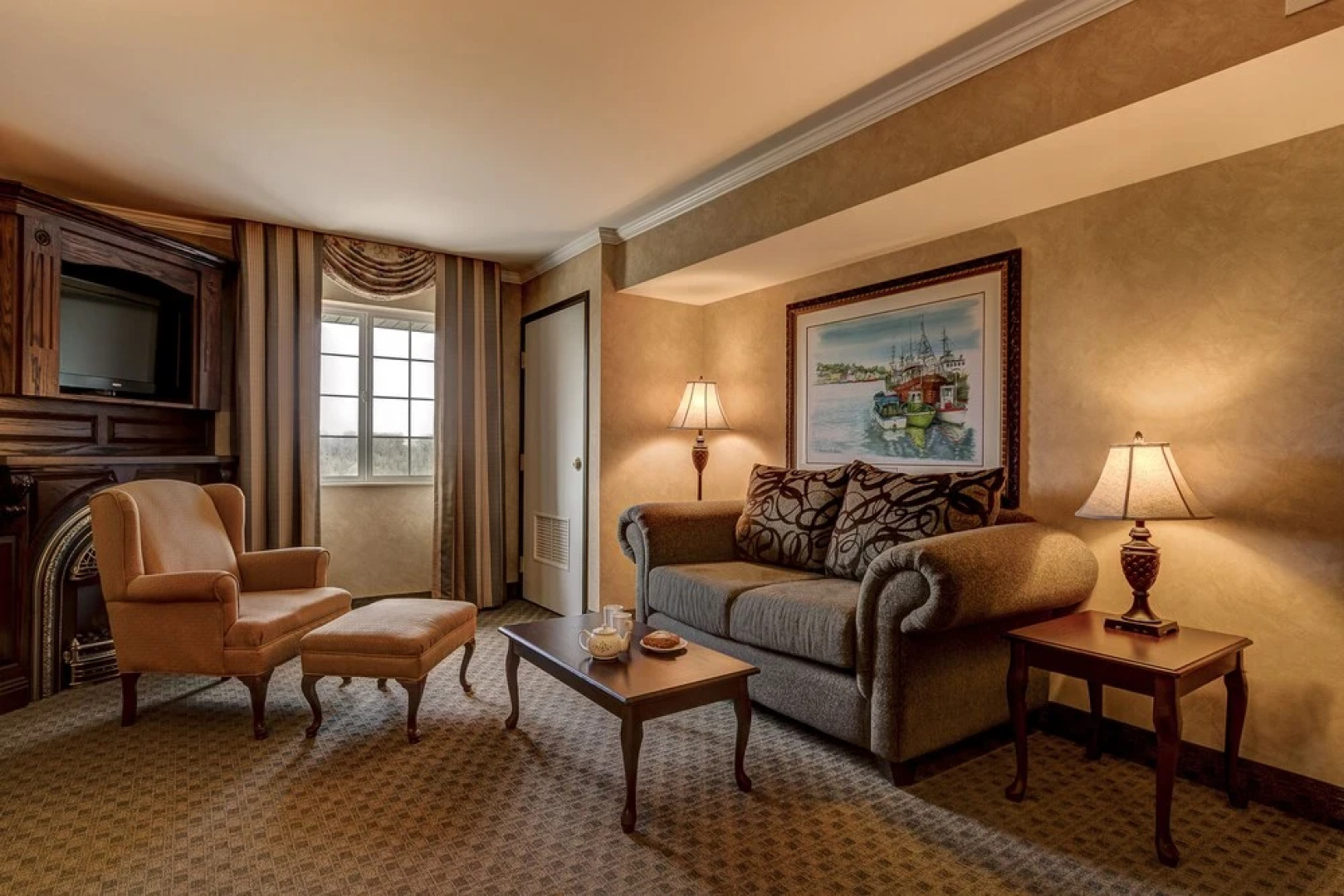 Irish Cottage Inn & Suites