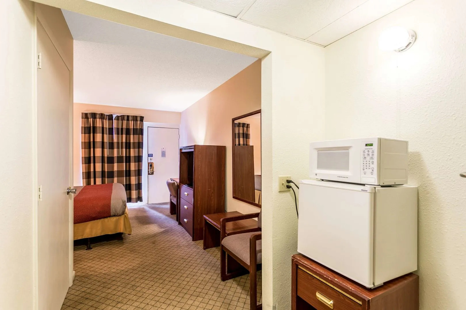 Motel 6 Butte, MT - Historic City Center