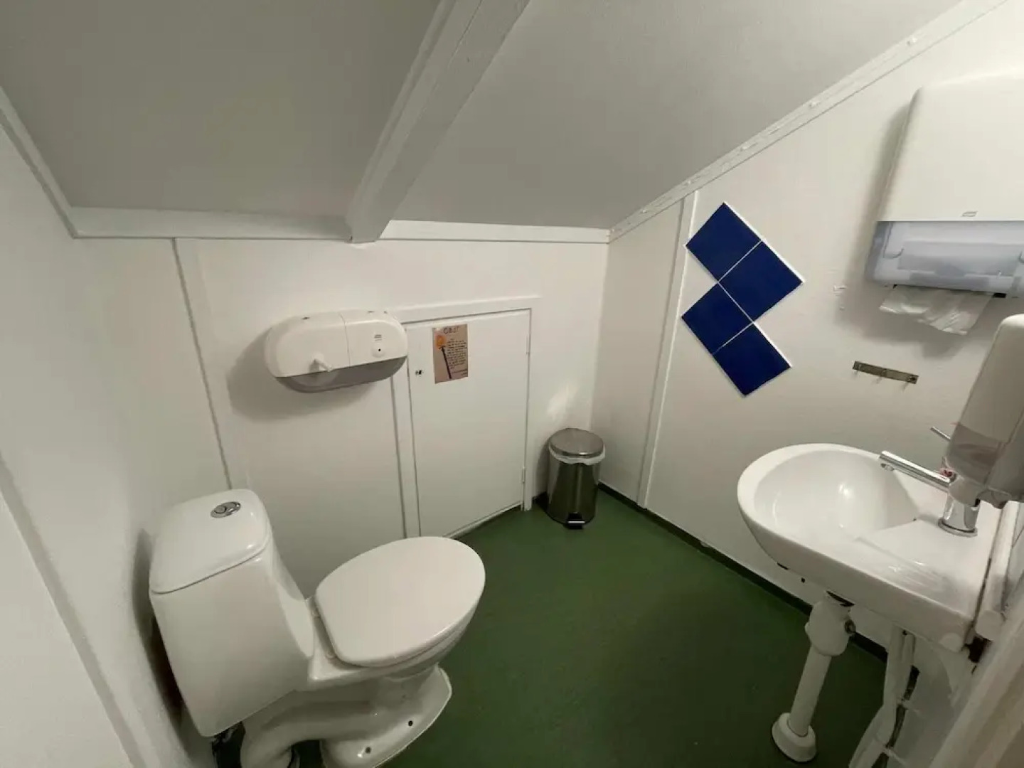 Spacious Holiday Home for 8