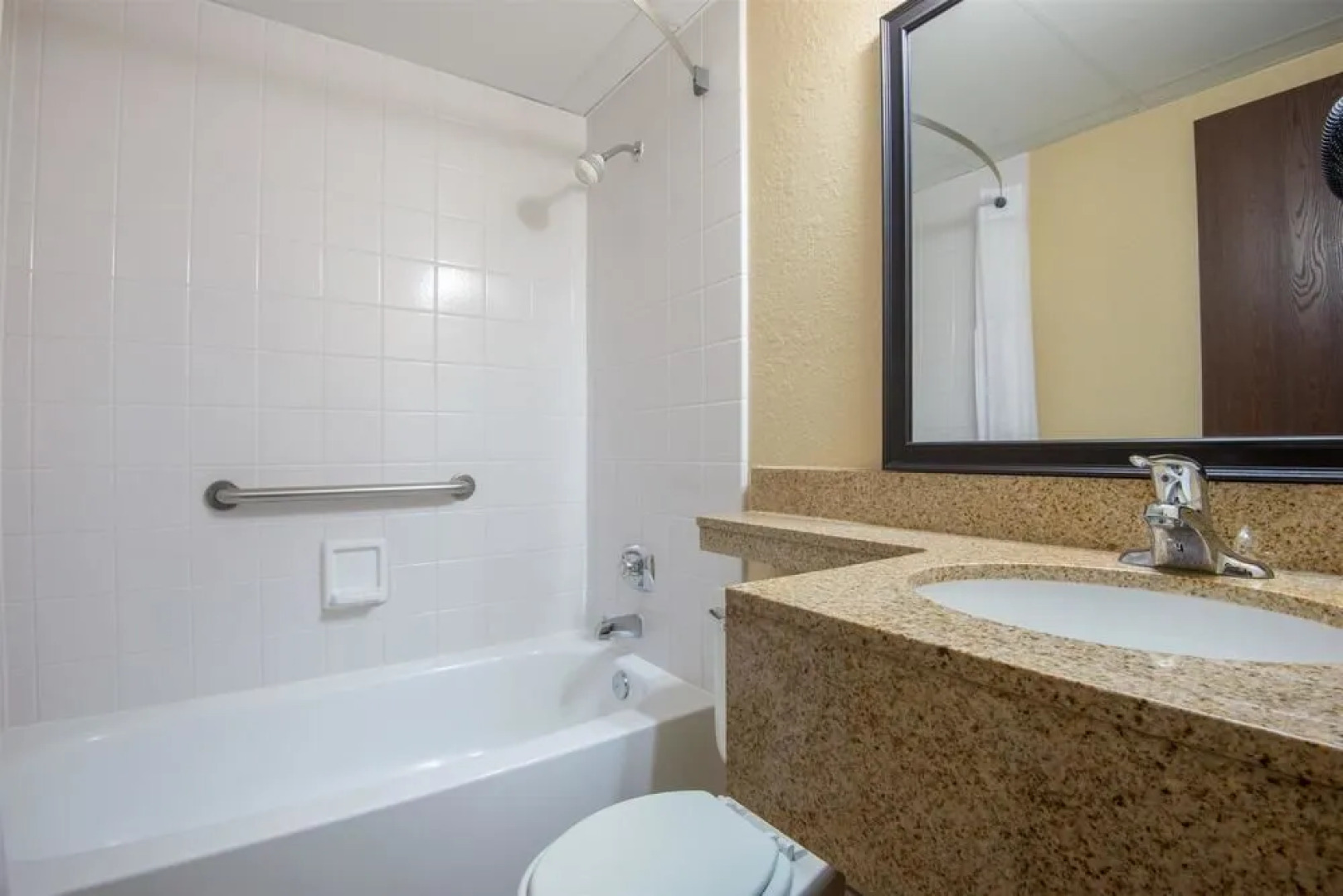 Days Inn & Suites Bozeman