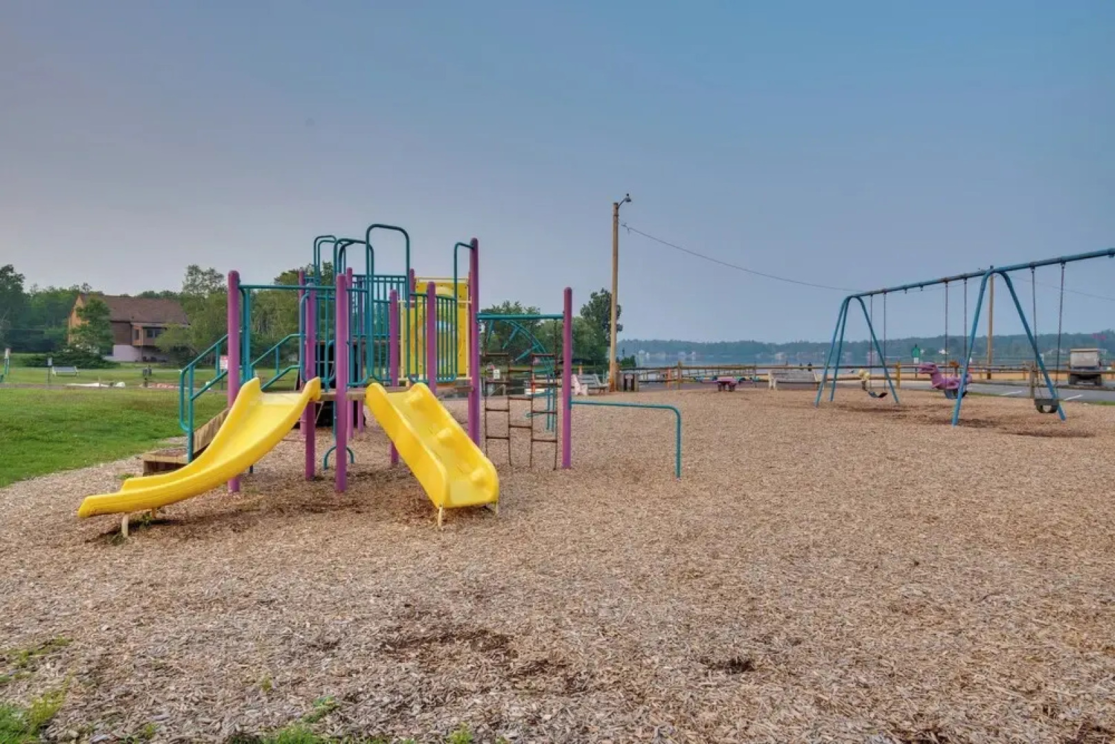 Community Beach Access: Modern Poconos Cabin!