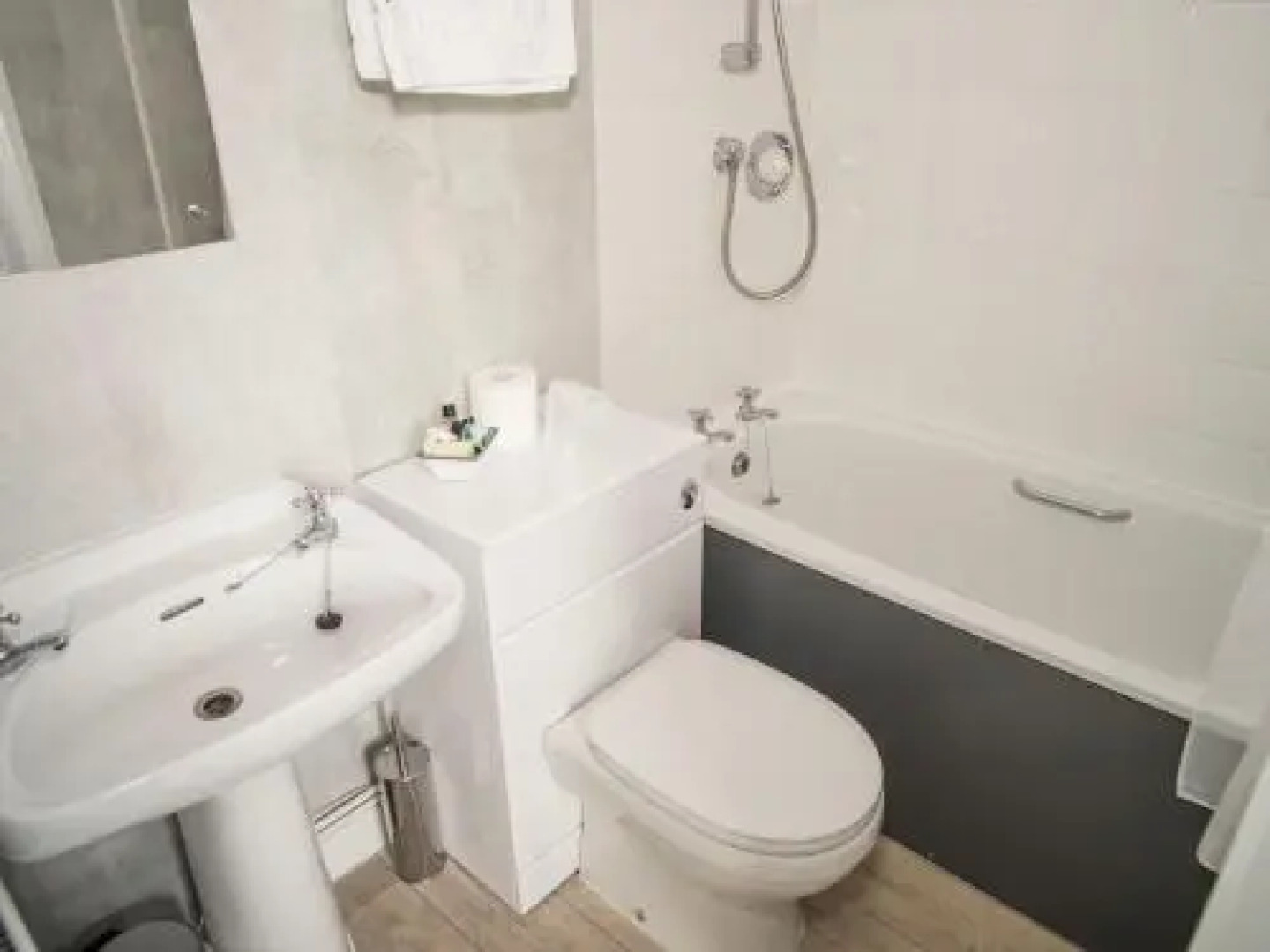 Longstone House Hotel