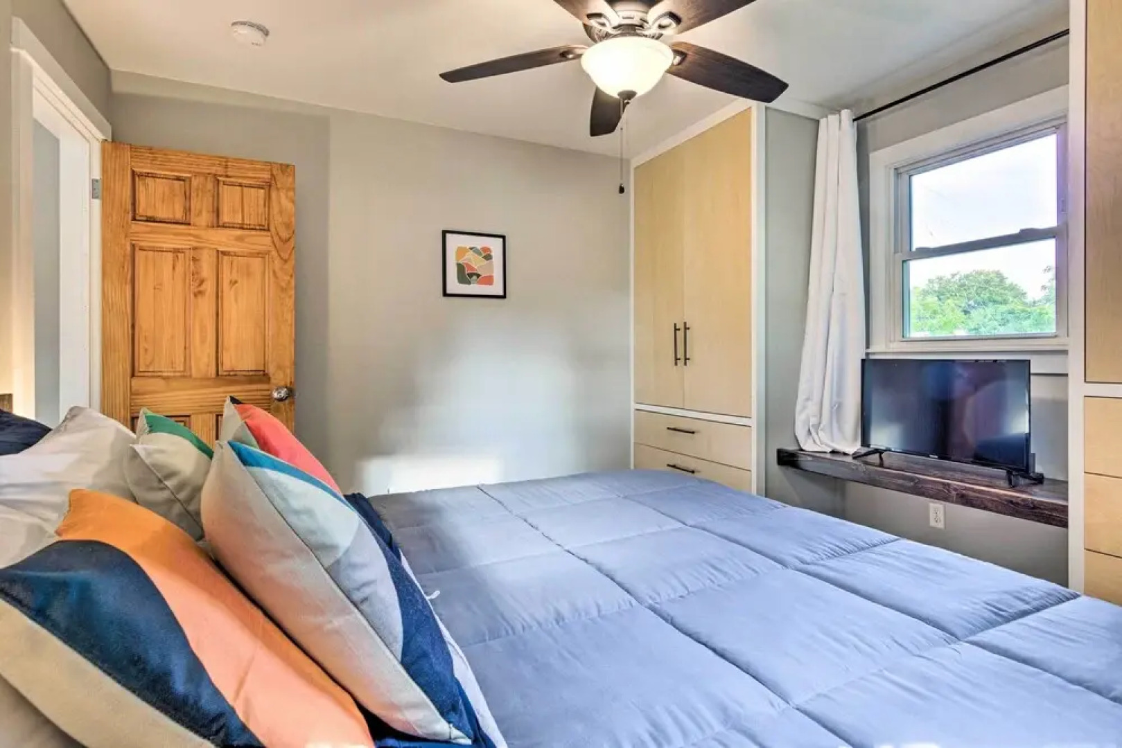 Modern Weaverville Home With Outdoor Fire Pit!