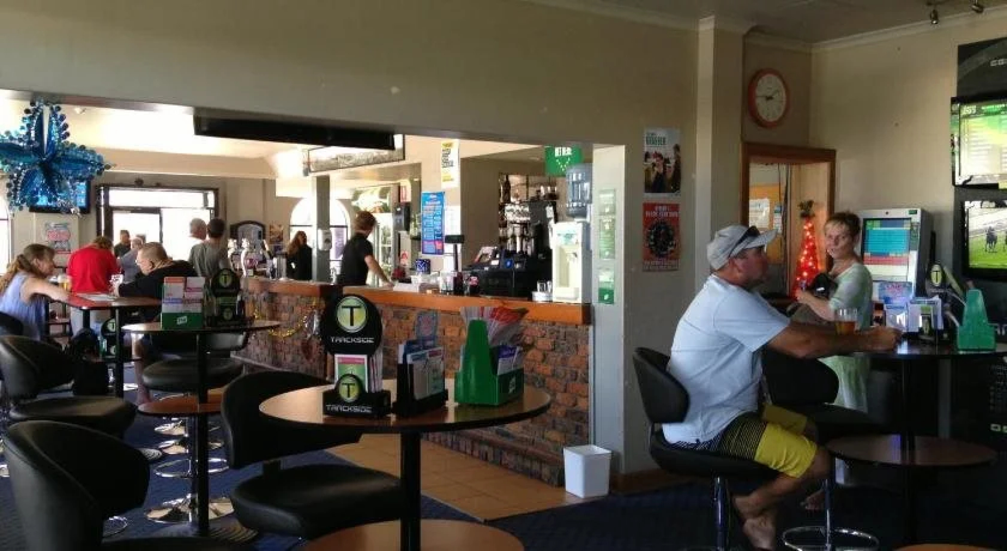 Australian Hotel