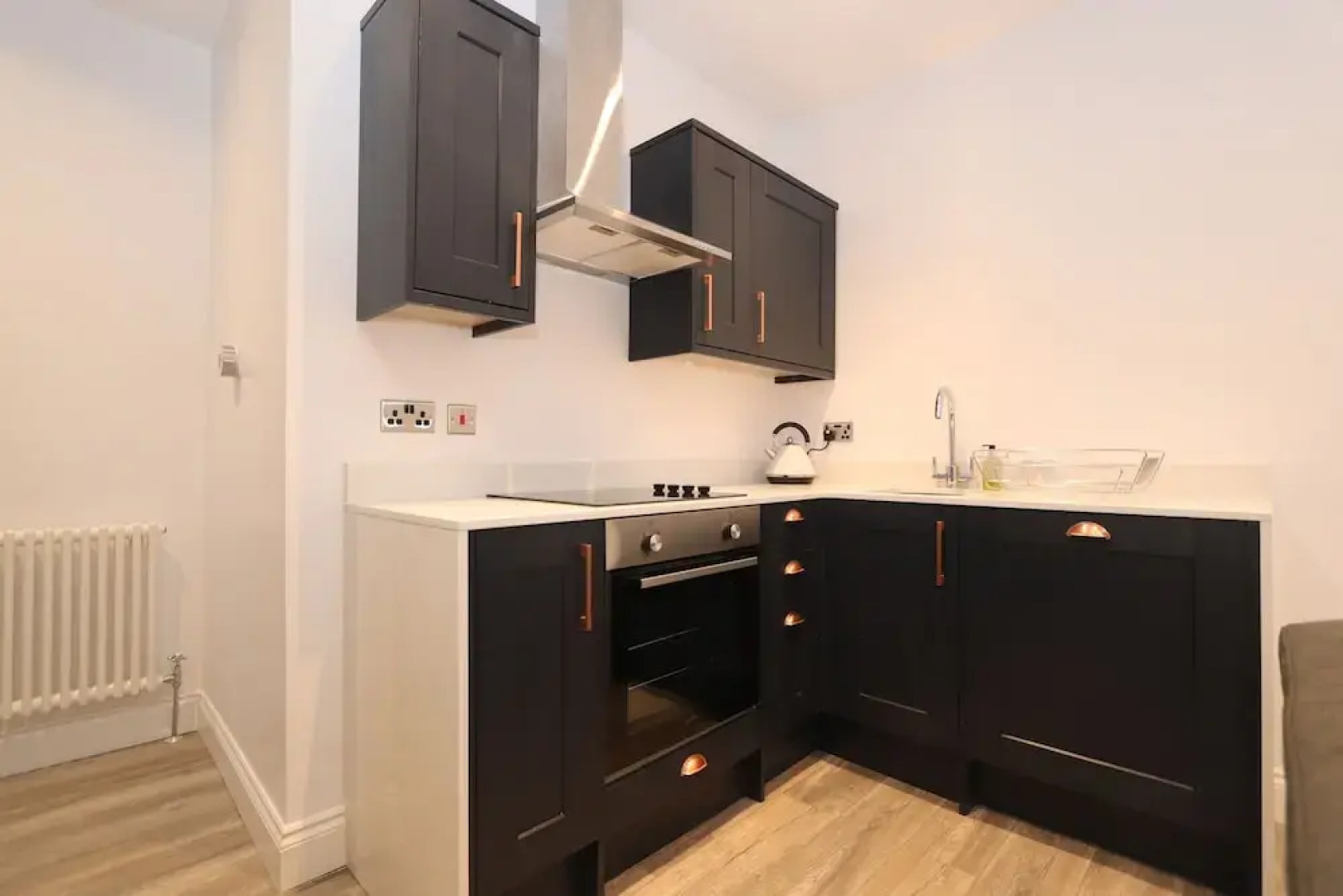 Dollar Apartments at 39