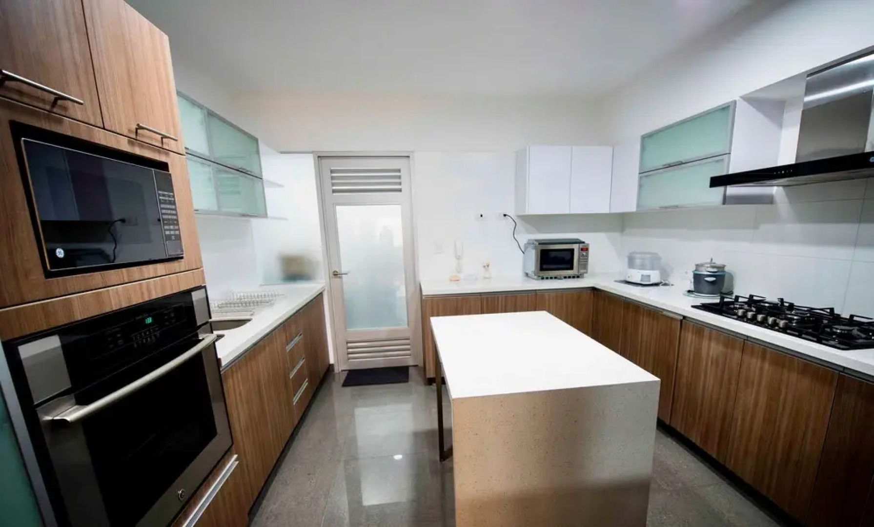 Moon Luxury Apartments