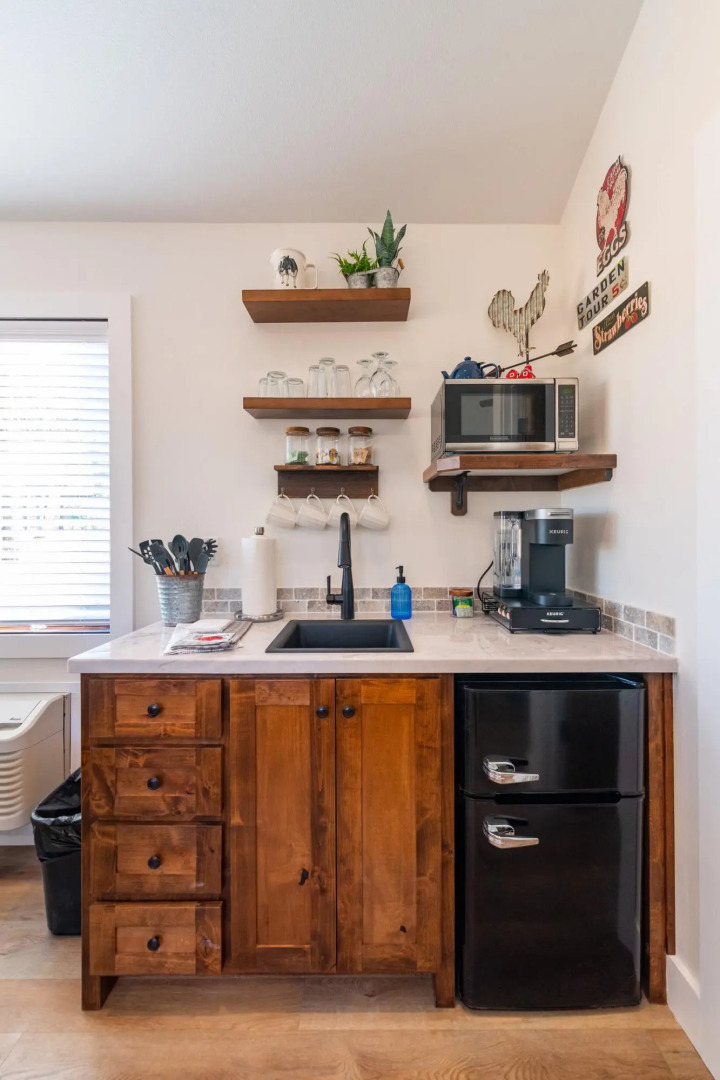 The Barn Swallow Cabin 15MIN to Magnolia & Baylor