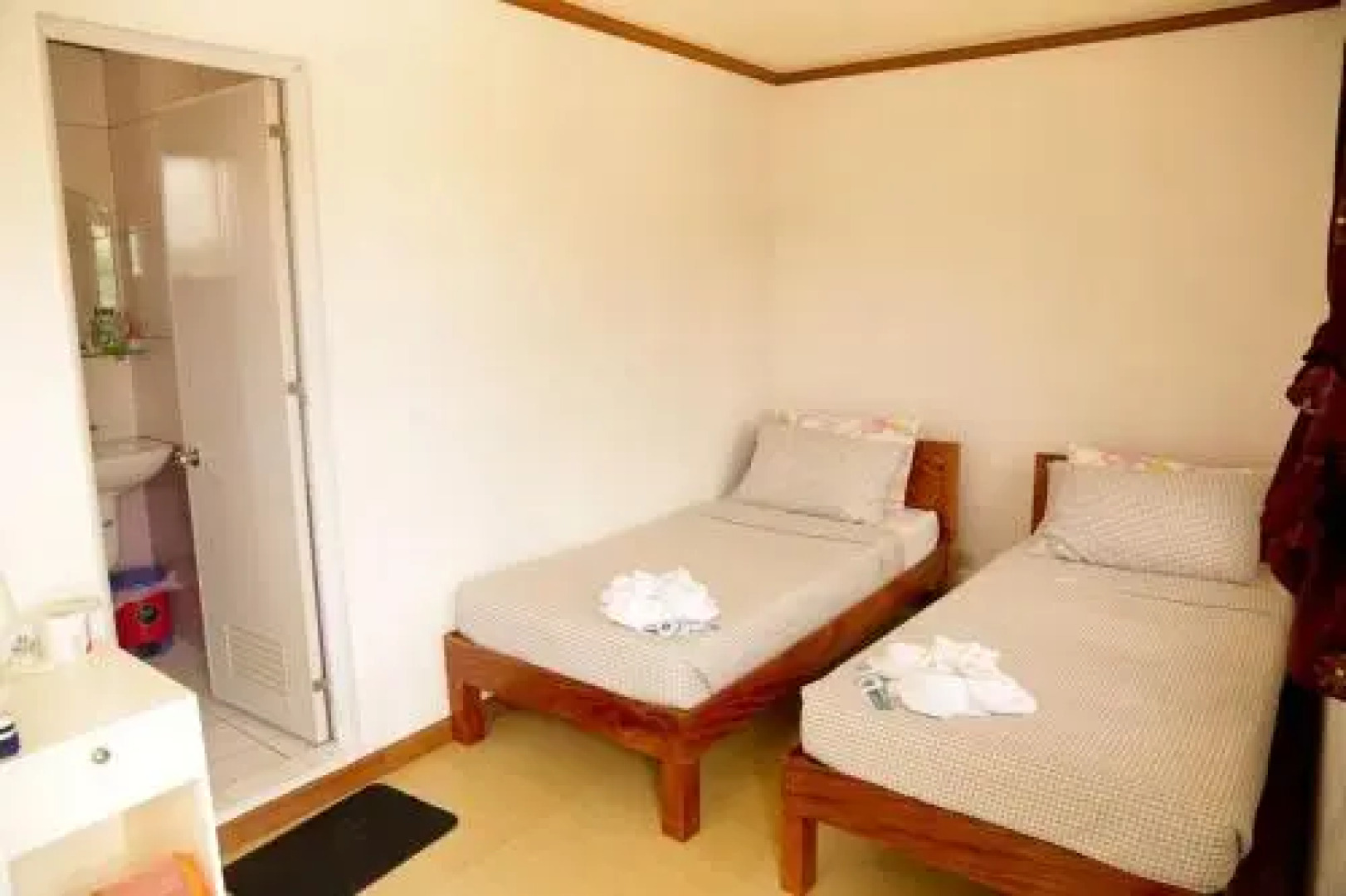 Florabells Iraya Guest House