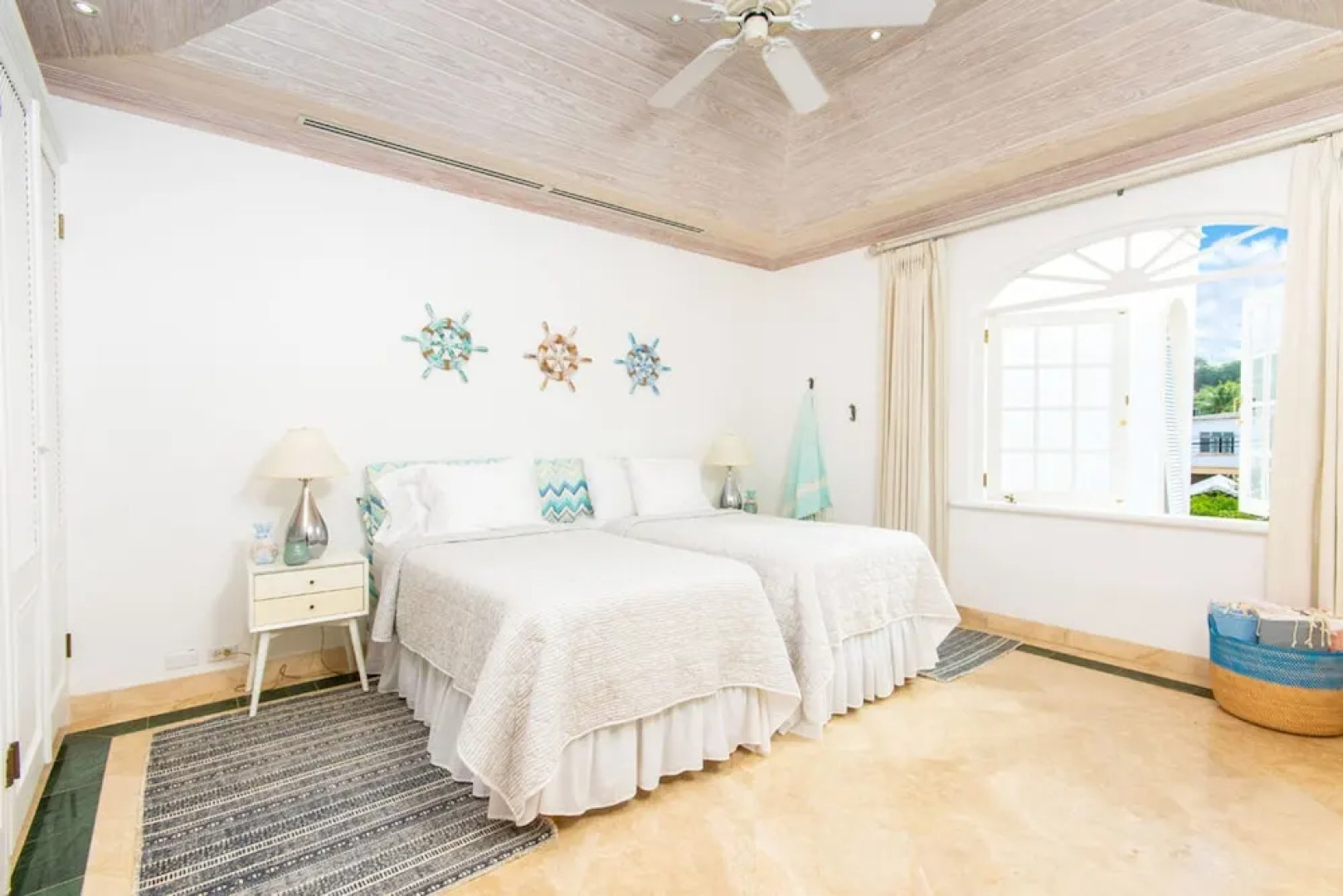 Old Trees 7 - Bella Vista by Blue Sky Luxury