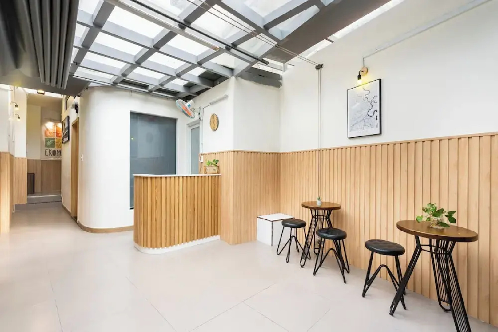 Ekomo Home 102 - Central Saigon