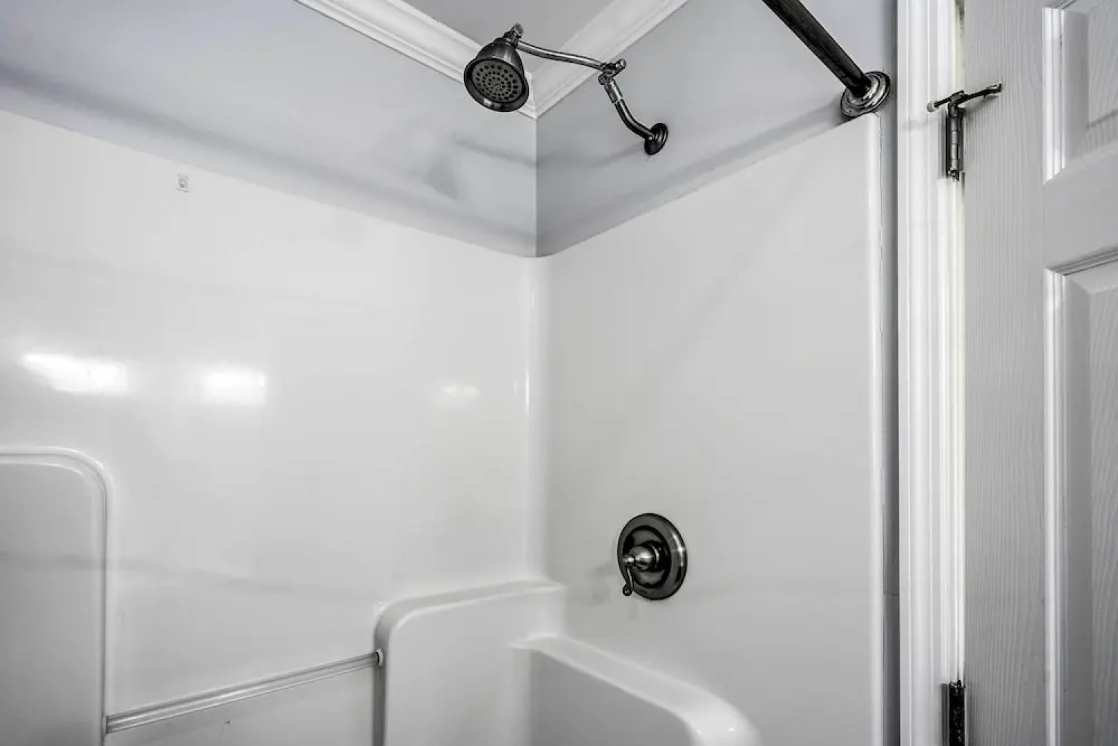 Charming Spring Lake Retreat, 1 Mi to Beach!