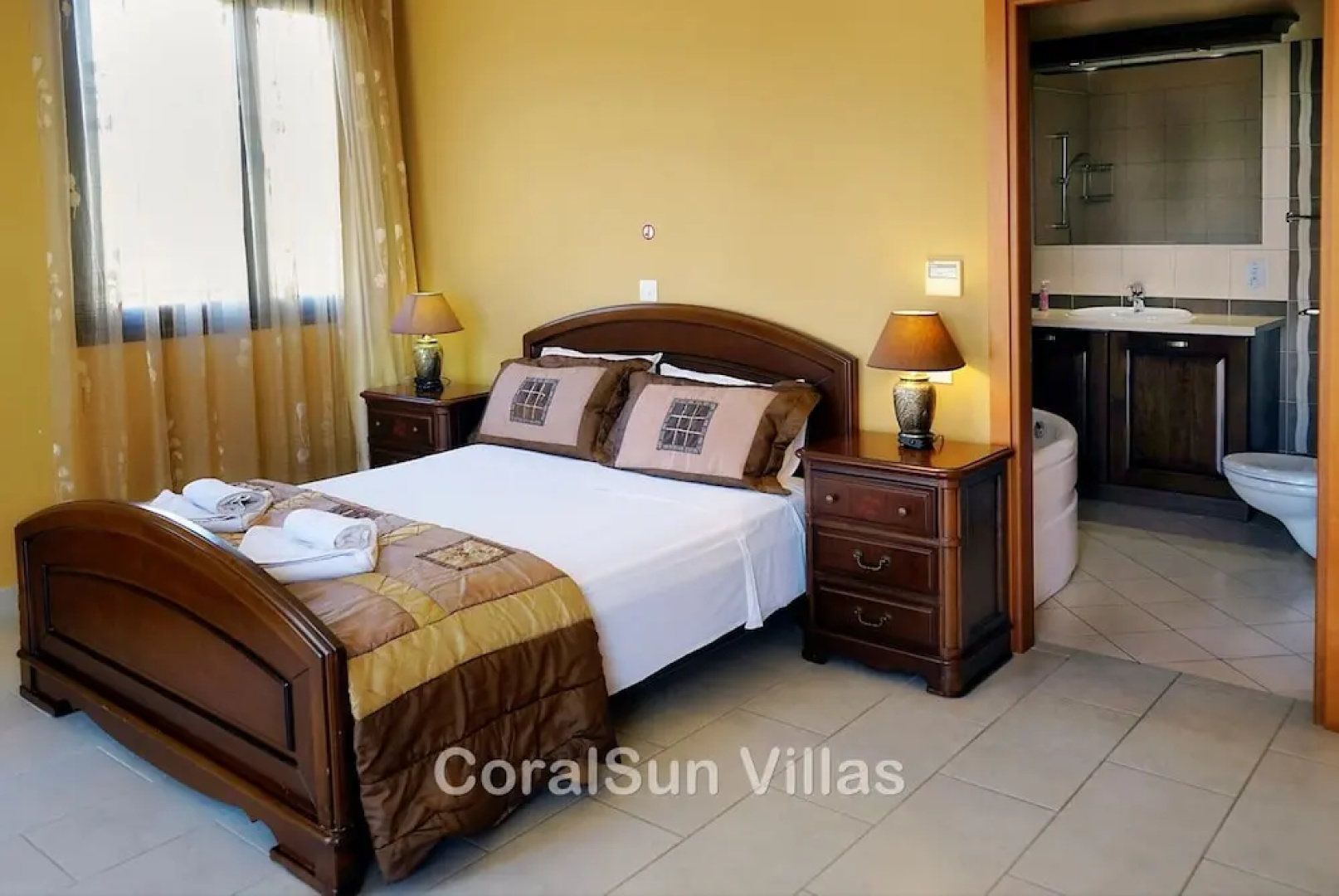 Amazing Luxury Villa, Enormous Heated Pool Jacuzzi, Gym, Games Room In Paphos,