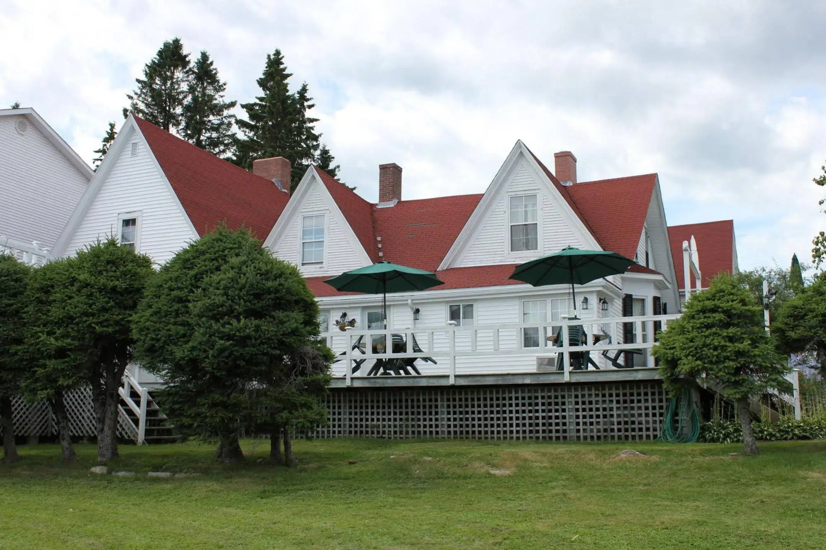 Tara Manor Inn