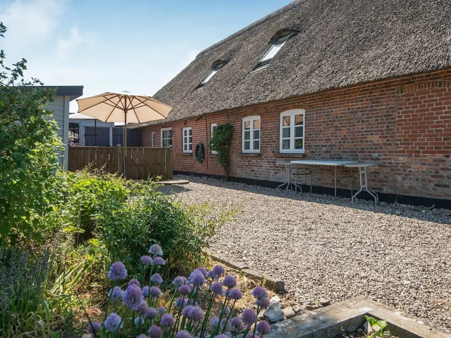 Tranquil Holiday Home in Højer with Sprawling Gardens