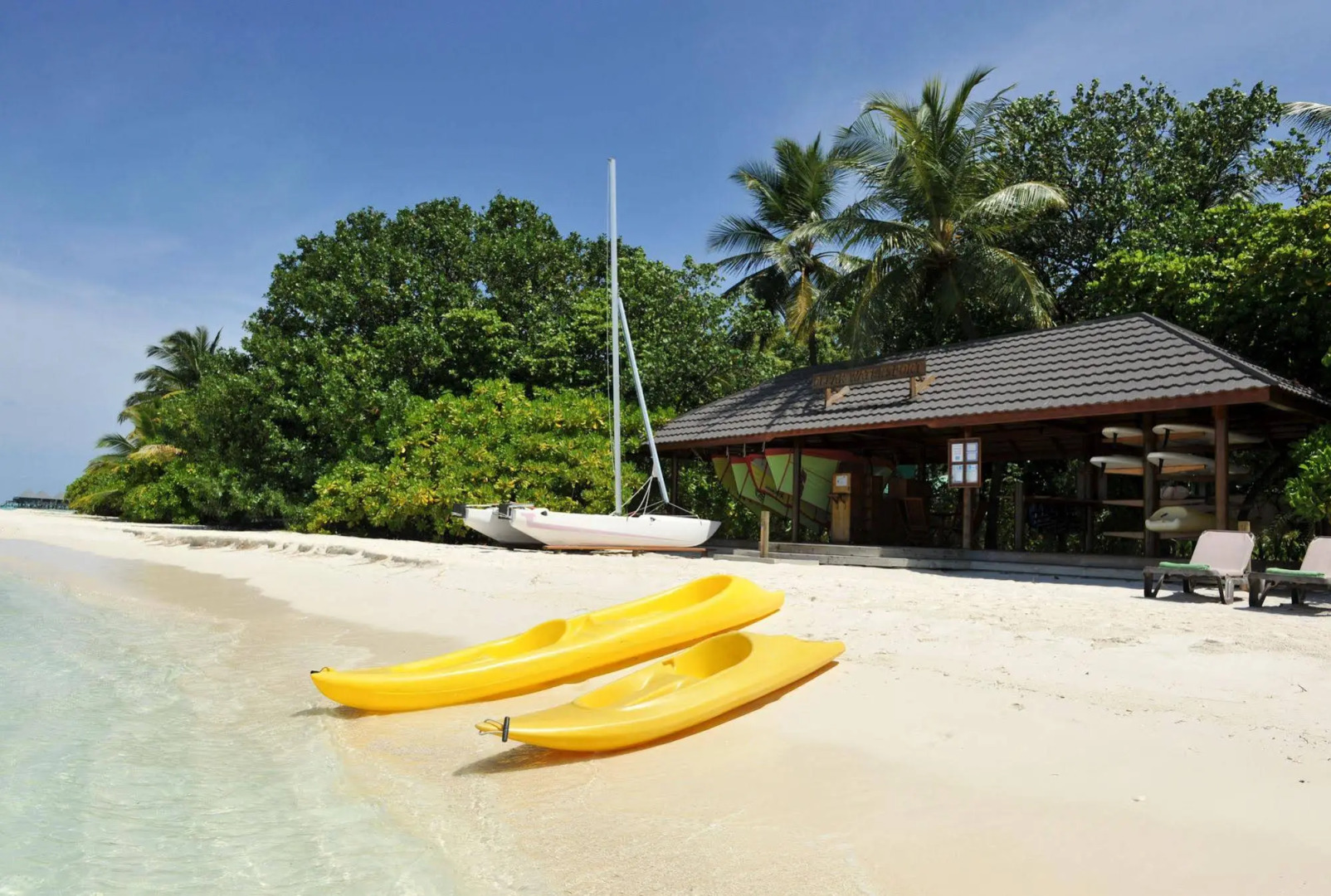 Komandoo Maldives Island Resort