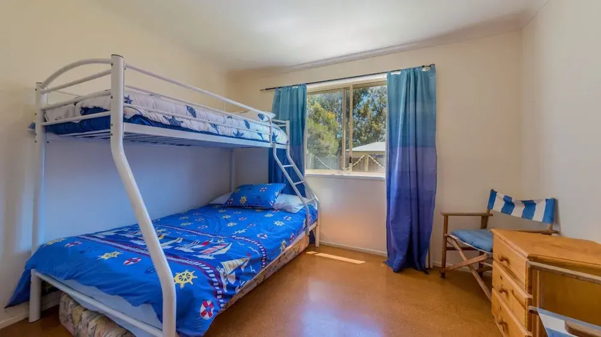 12 Aloha Ventnor Beach House