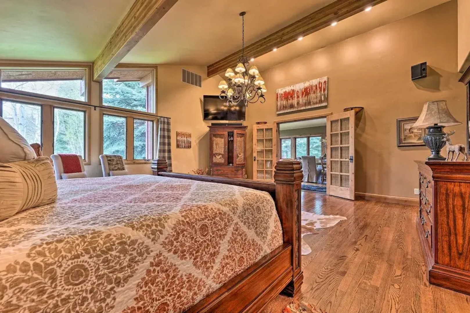 Luxe Sun Valley Retreat w/ Hot Tub, 3 Mi to Resort