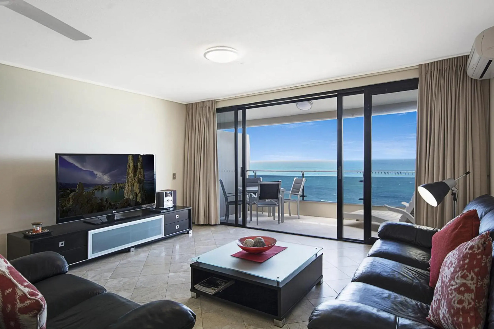 Clubb Coolum Beach Resort