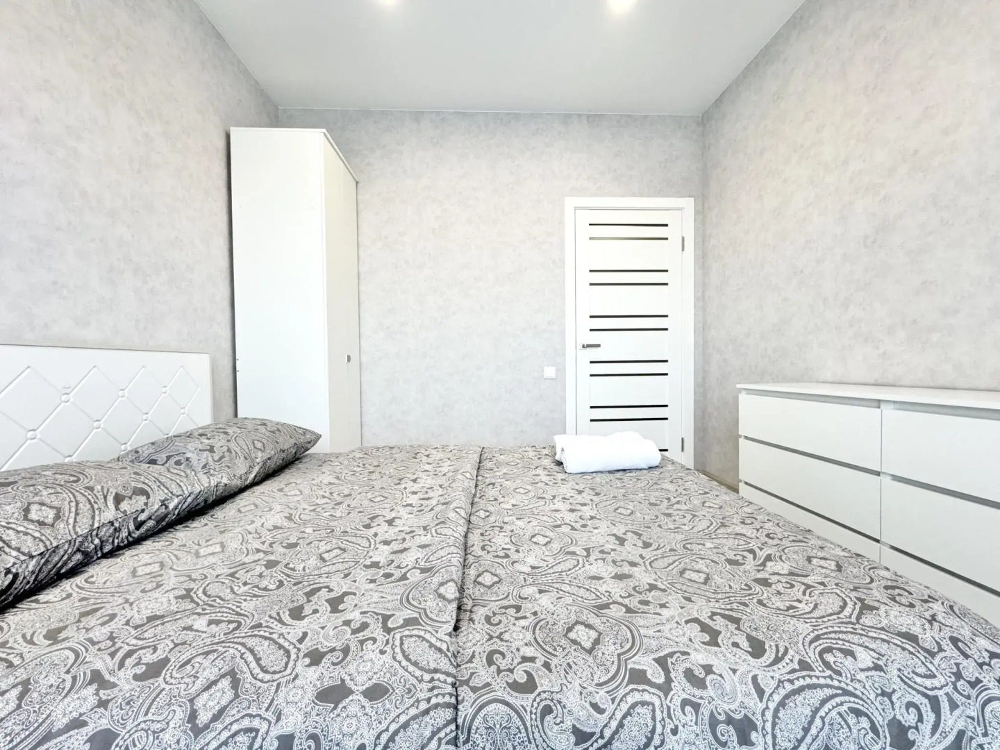 Hugge Place на улице Ясный Берег 7