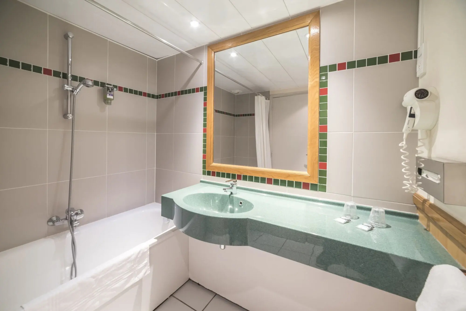 Mercure Auxerre Autoroute du Soleil