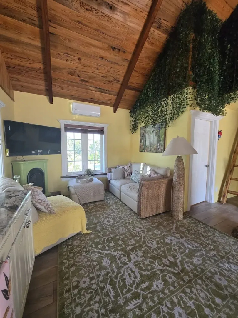 NEW Jungle Paradise Treehouse Suite With Resort Amenities Elevator Access Outdoor Kitchen Lagoon Lazy River Pool RV Hook up