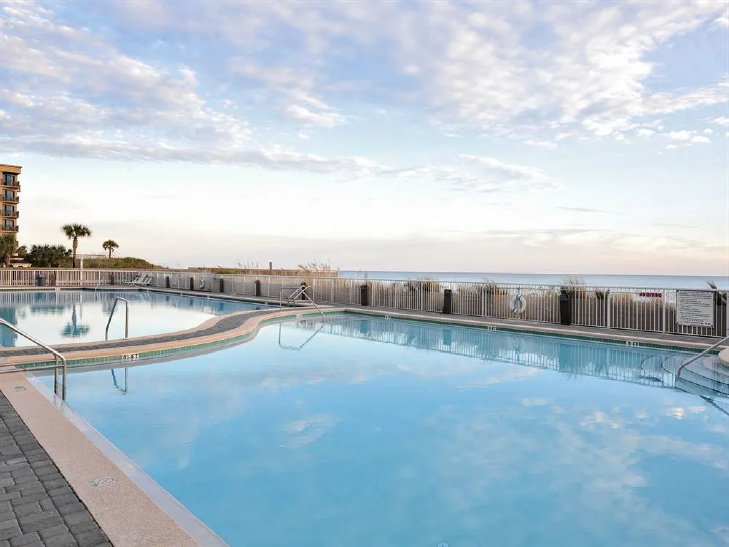 Waters Edge 310 by RedAwning