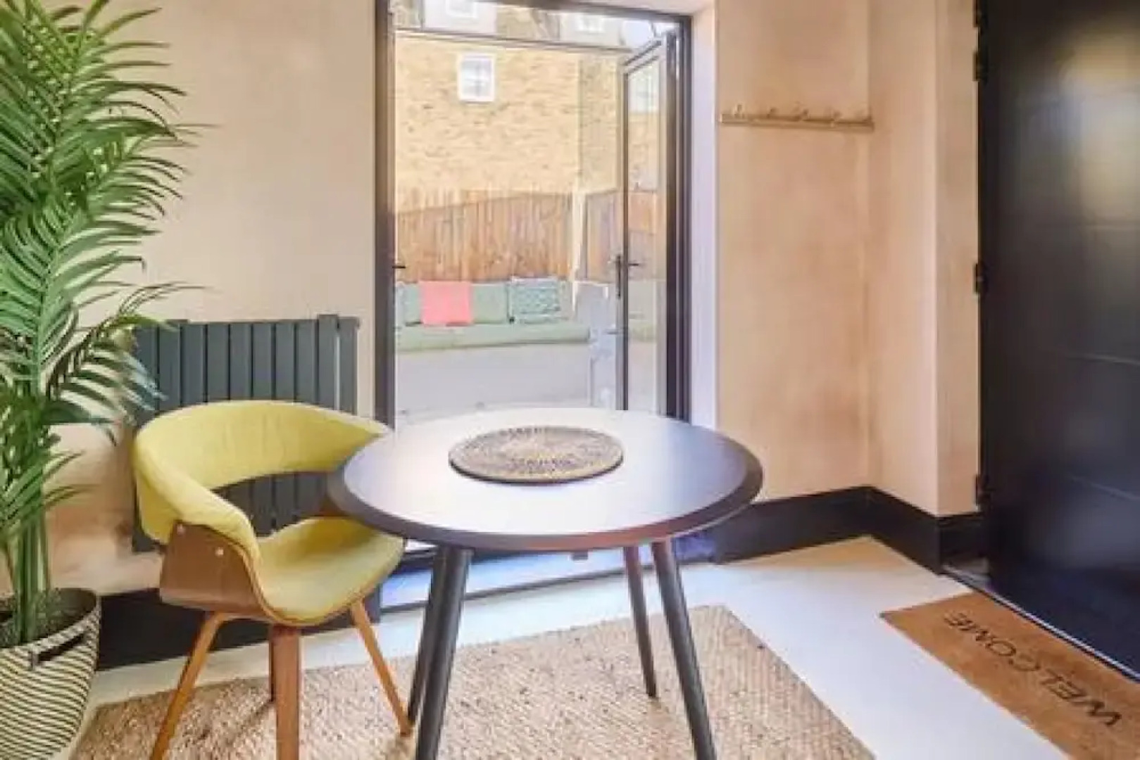 Host Stay Faversham Studio