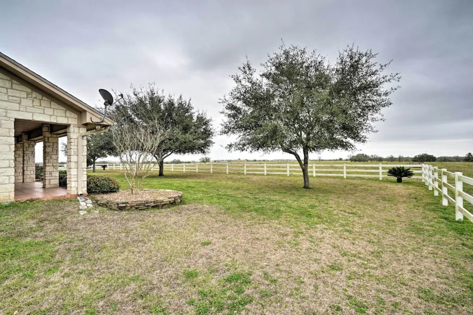 Pet-friendly Flatonia House w/ Patio & Gazebo!