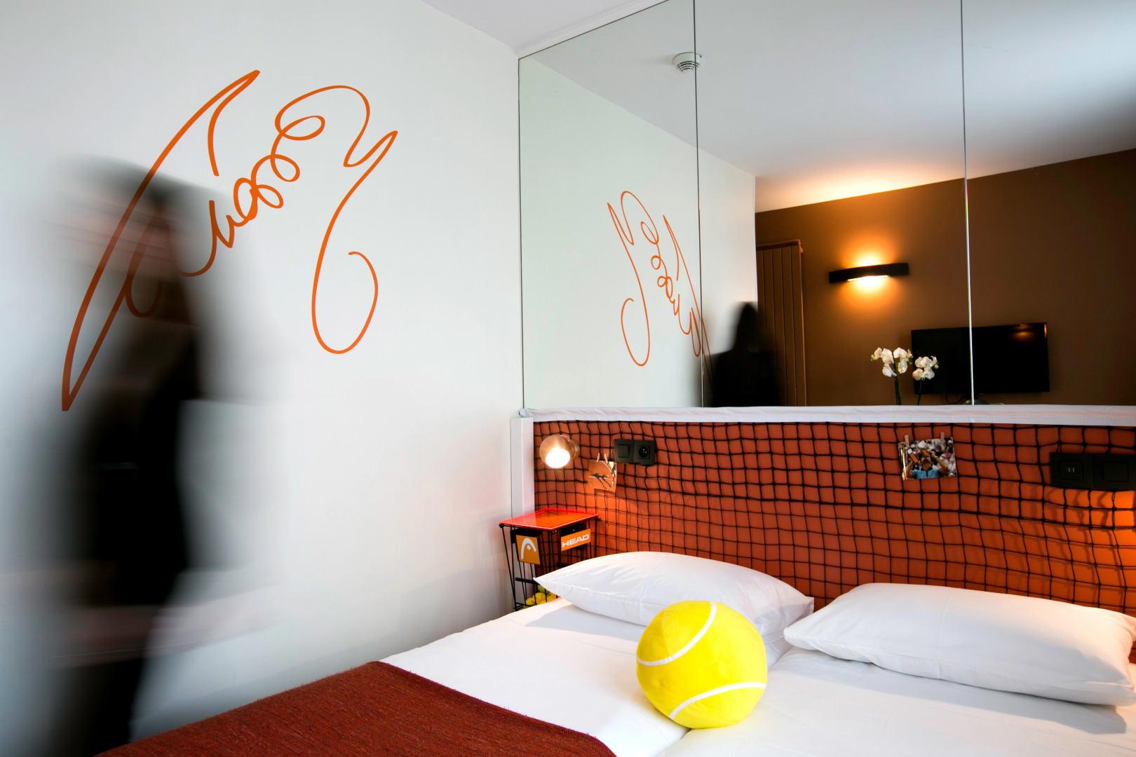Hotel Olympic Paris Boulogne by Patrick Hayat