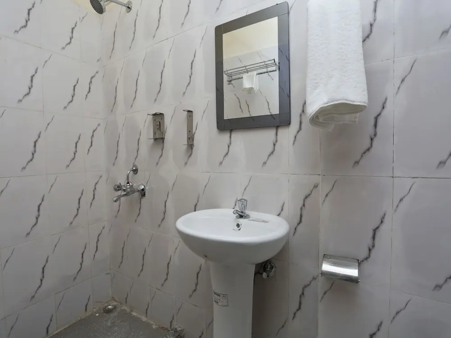 OYO Flagship 22805 Neemrana