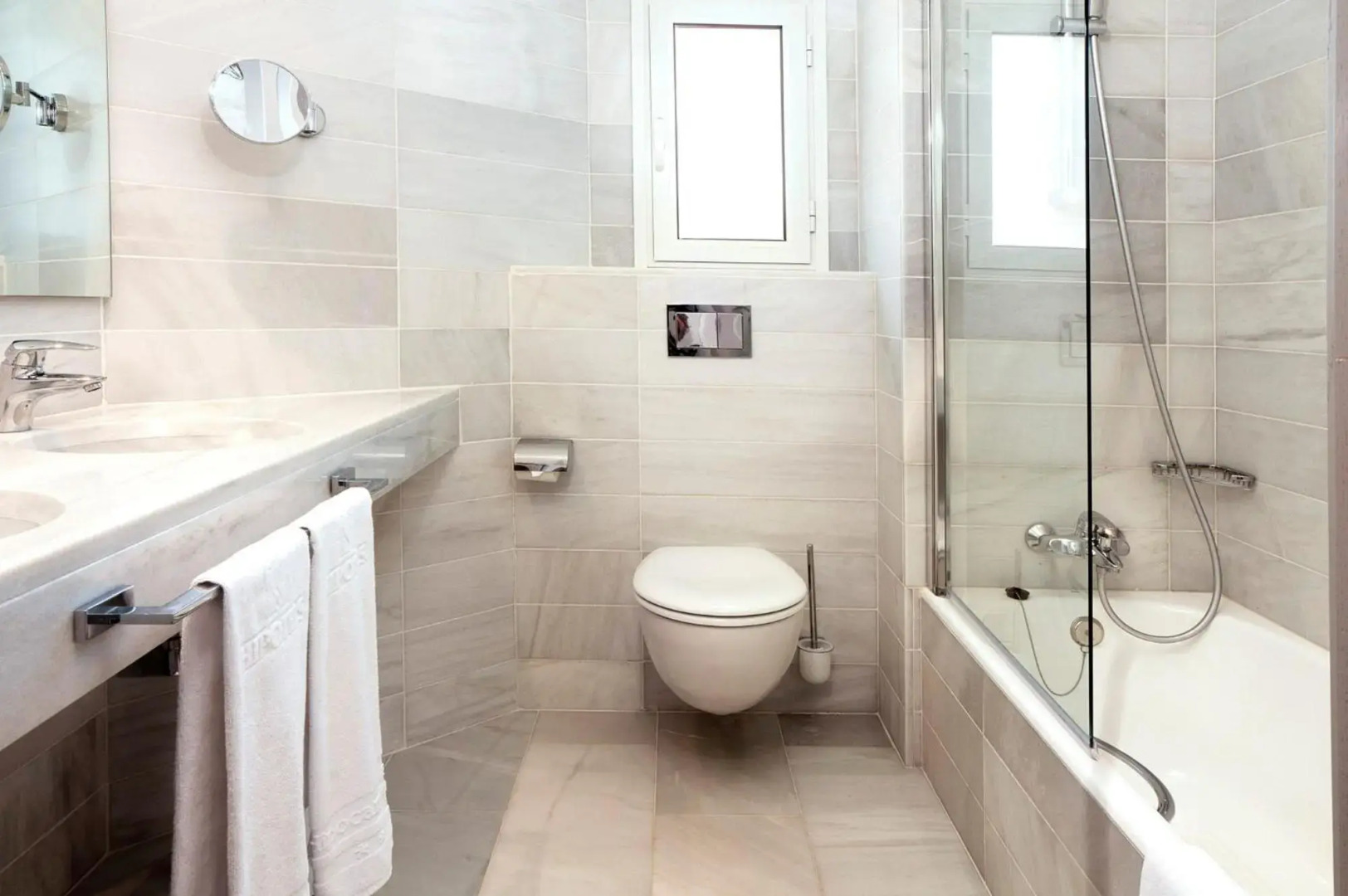 LA VISTA Furano Hills Hot Springs