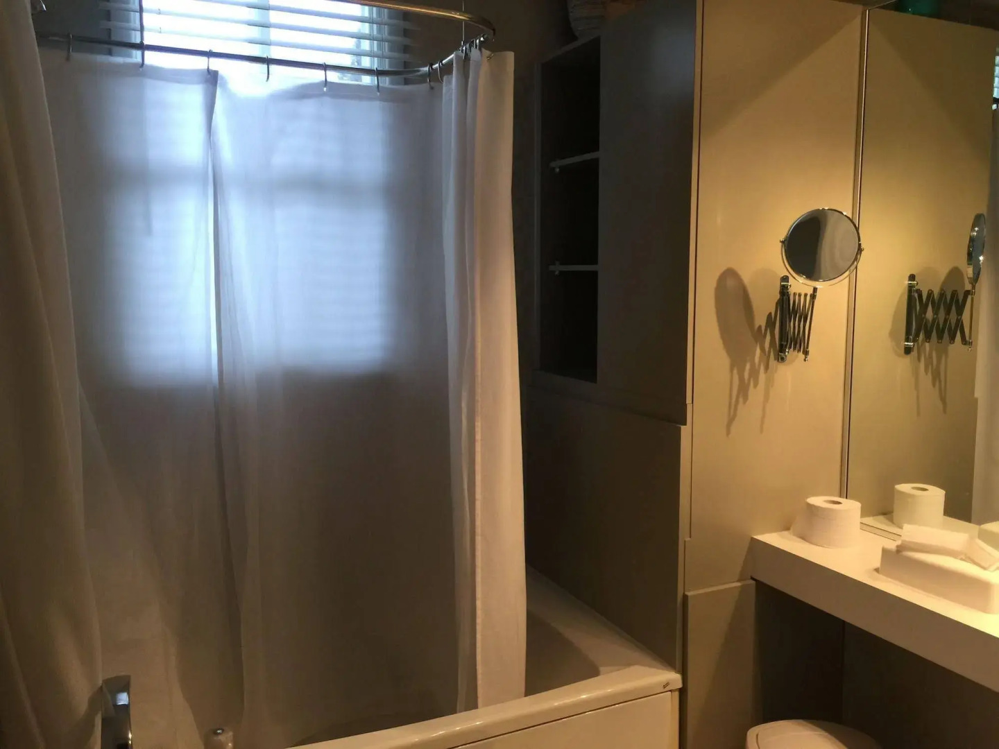 Baza Bed & Breakfast